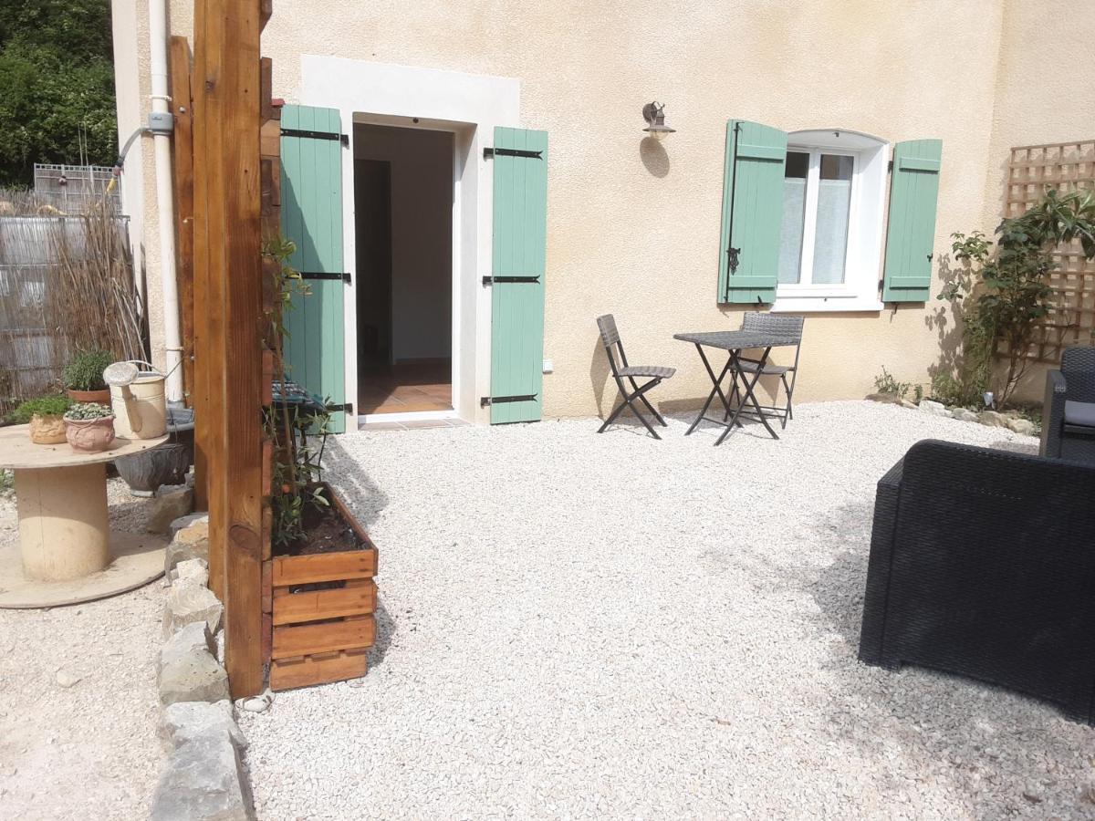 Le Chemin De Bruniele Apartment Aubres Luaran gambar